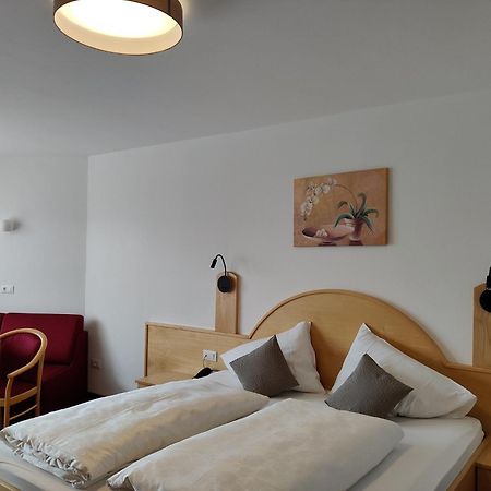 Hotel Garni Herz Tirolo Quarto foto