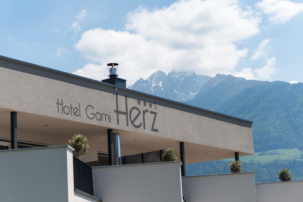 Hotel Garni Herz Tirolo Exterior foto